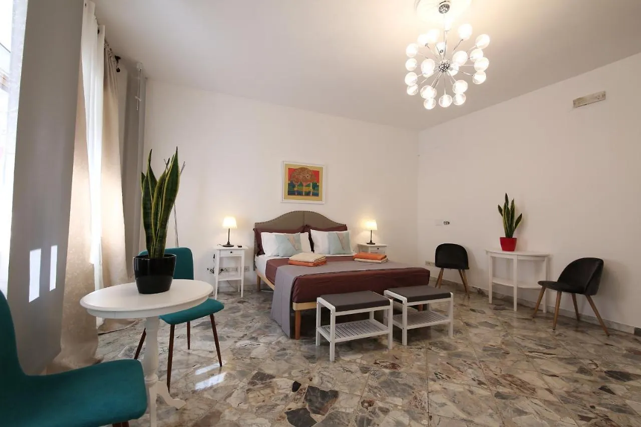 Cavour & Savoia Hotell Bari Italien